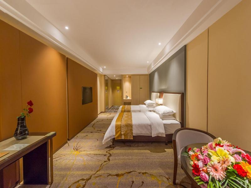 Vienna International Hotel Diecai Wanda High Speed ​​Rail Station Guilin Exterior foto